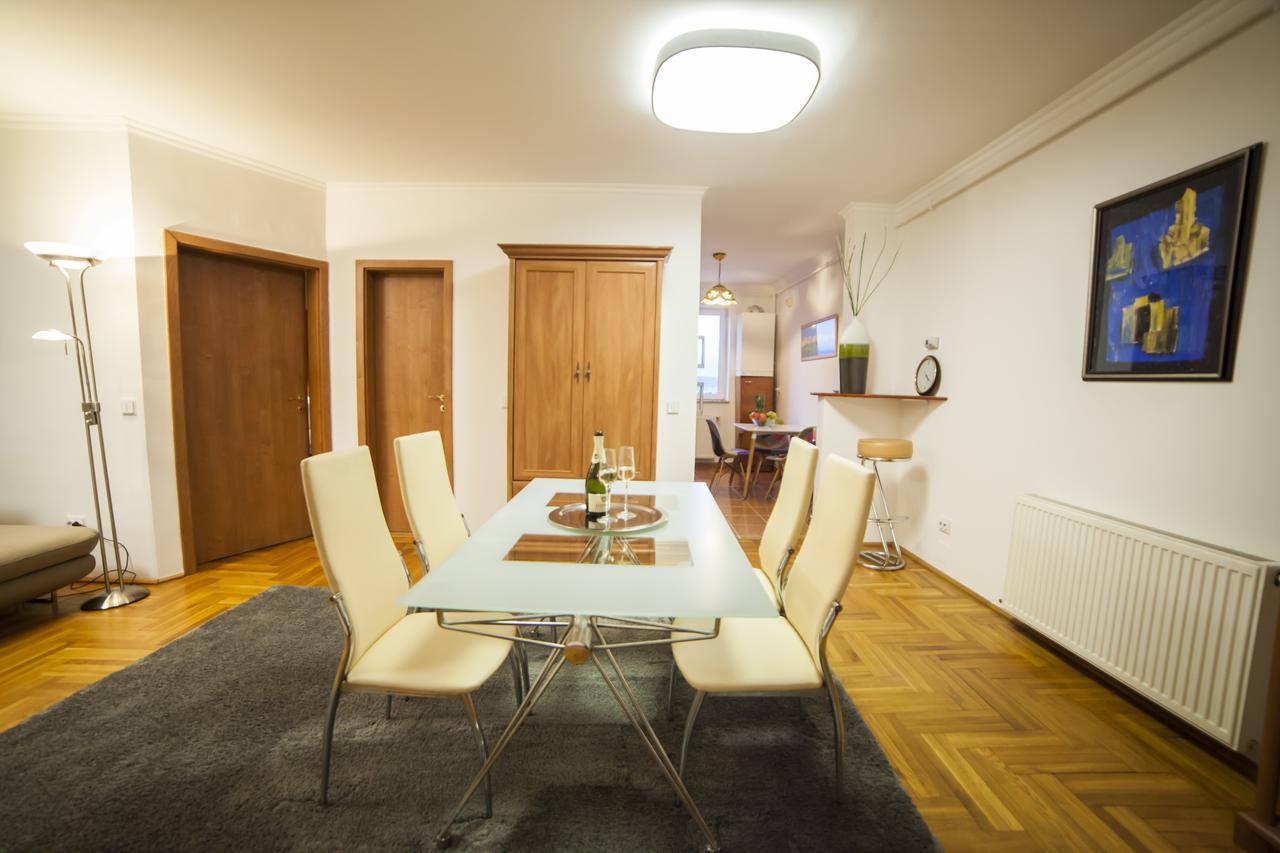 Business Class Apartment Cluj Napoca Bagian luar foto